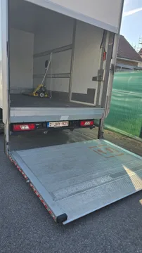 Fuvarozó Teherautó Ford Transit Truck with tail lift -ban/-ben Dilbeek Belgium